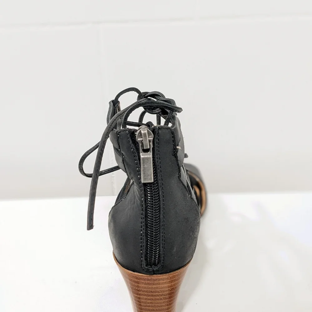 Me too leather sandals
